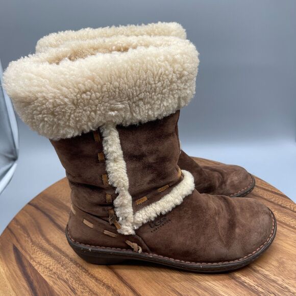 UGG Elijo Boots Womens Size 9 Chestnut Suede Cuff Sheepskin Lining 5674 - Picture 1 of 8